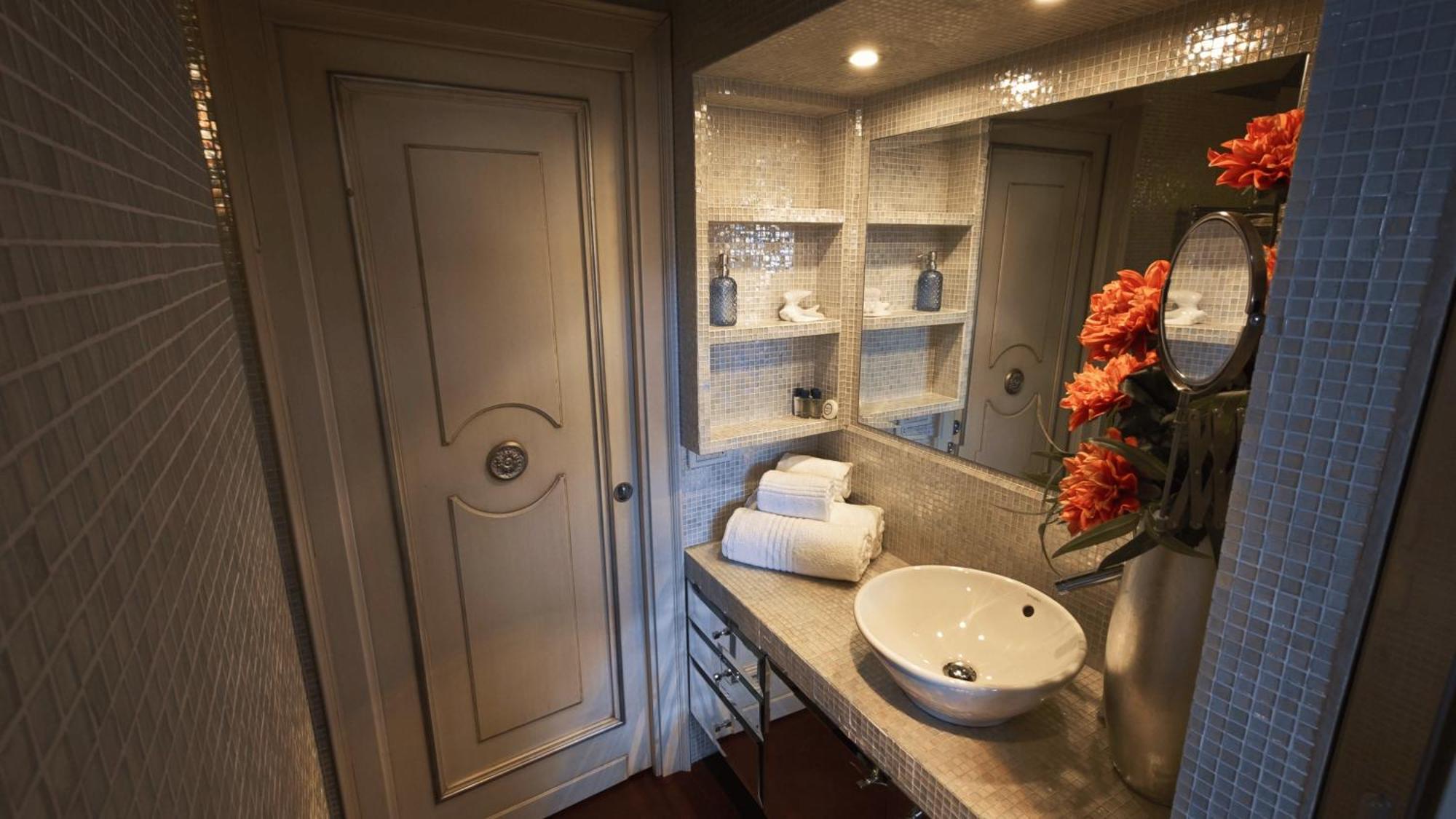 Opera Luxury Apartment Verona Exterior foto
