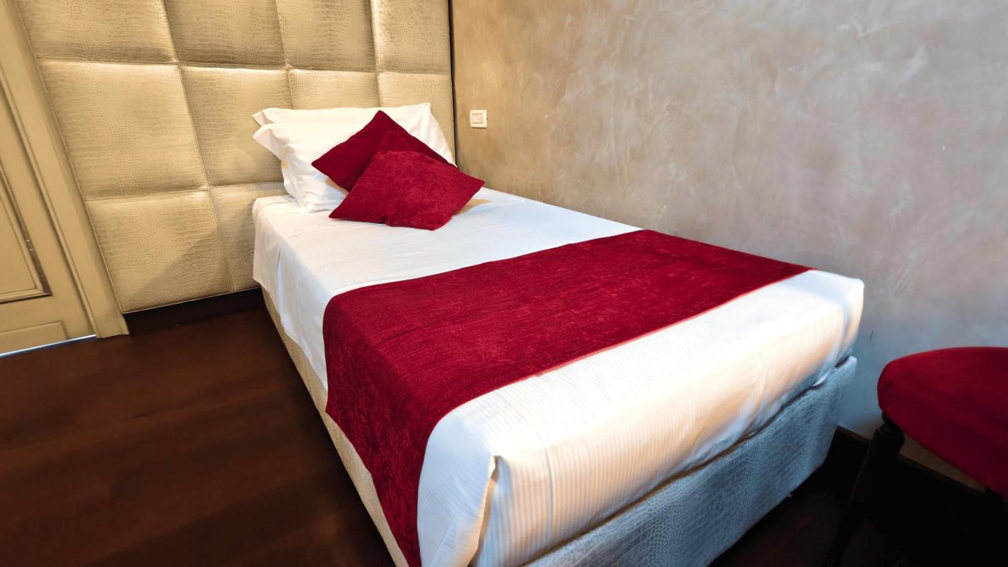 Opera Luxury Apartment Verona Exterior foto